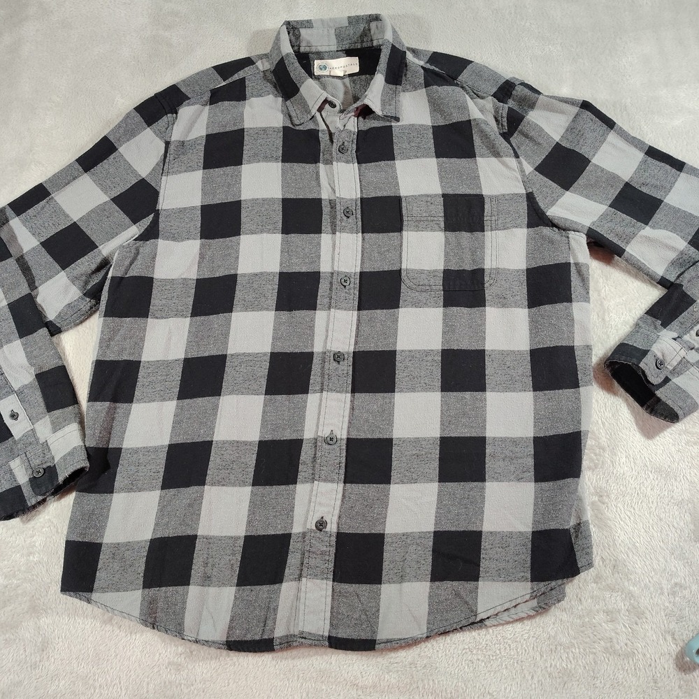 Aeropostale Flannel Shirt Men XL Black Gray Check Hiking Hunting Durable Soft
